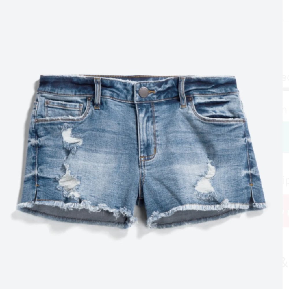 STS Blue Aubrey Mid Rise Distressed Fray Hem Short